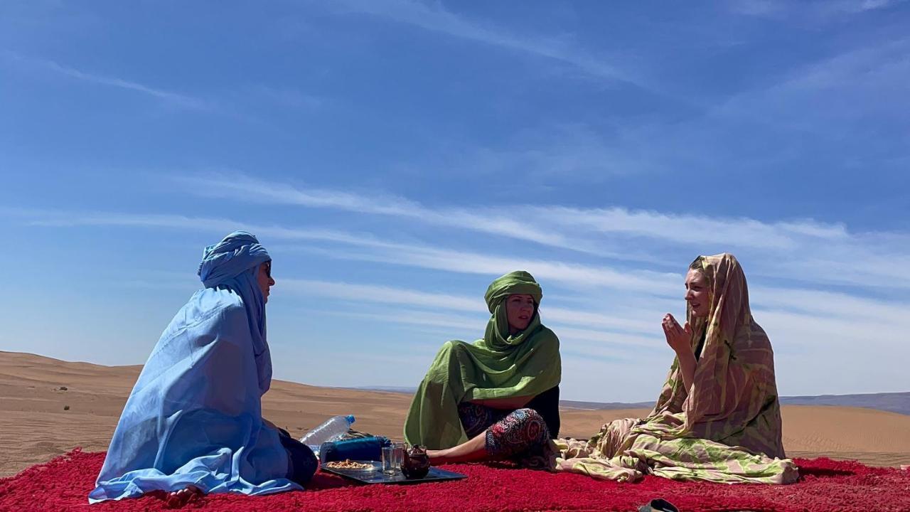 Отель Bivouac Les Nomades & Foum Zguid To Chegaga Tours Экстерьер фото