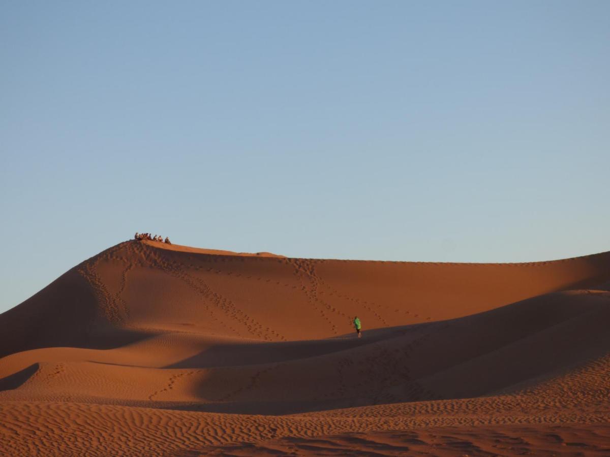 Отель Bivouac Les Nomades & Foum Zguid To Chegaga Tours Экстерьер фото